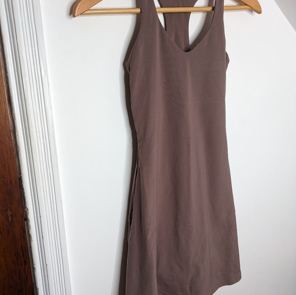 GIRLFRIEND COLLECTIVE Lola V-Neck Workout Dress Built-in Shorts Bra NEW Size XS - Picture 6 of 6